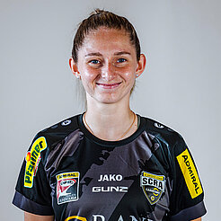 Sarah Schneider Mittelfeldspielerin SCR-Altach